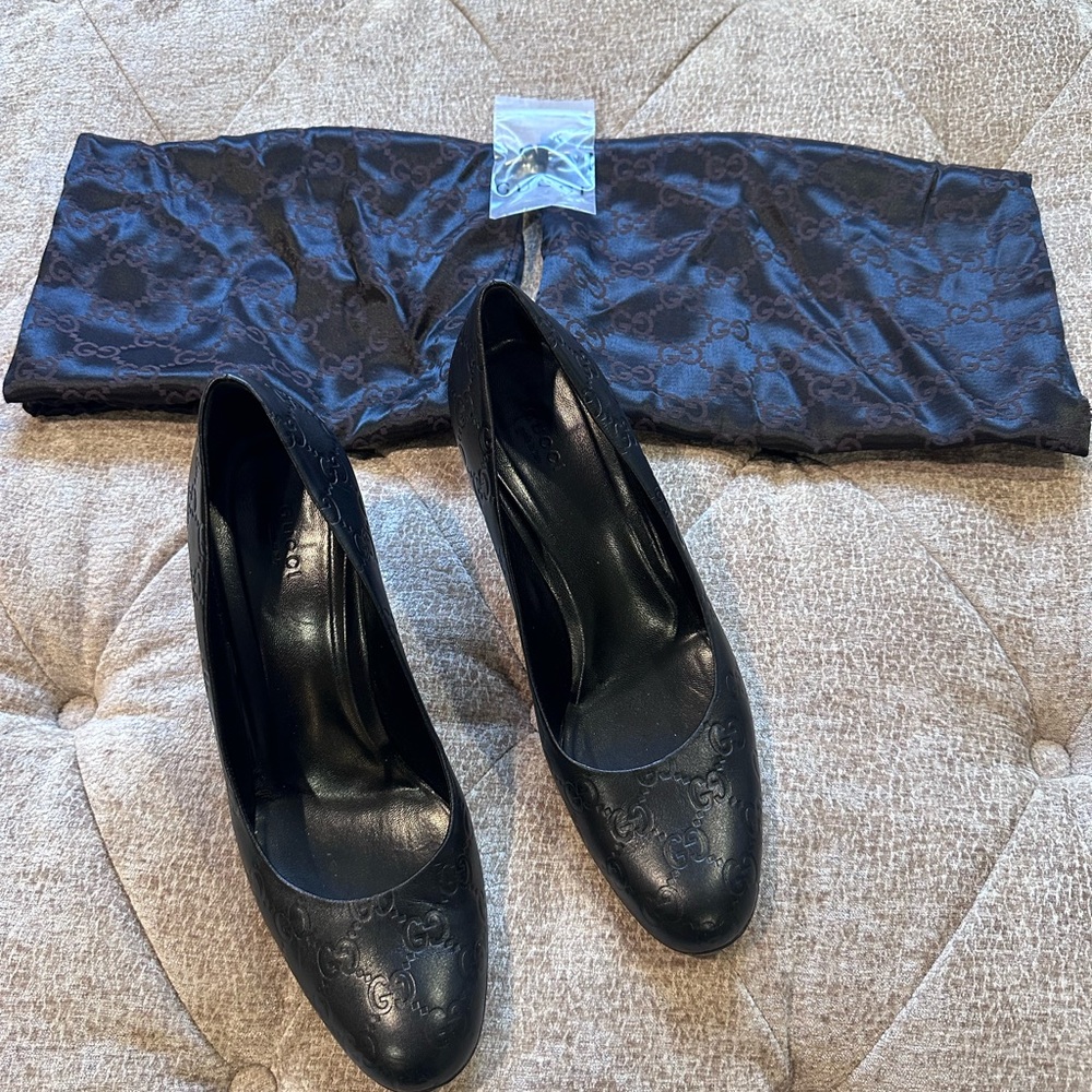 Gucci Pumps-Dust Bags & Replacement Heels Included - Picture 12 of 13